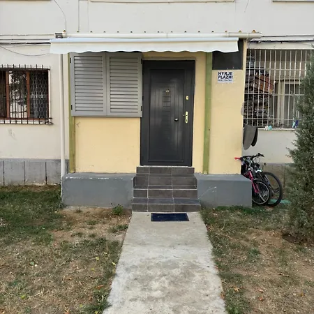Lada Lägenhet Pogradec
